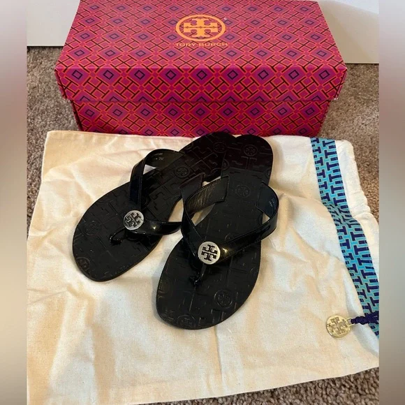 Tory Burch Black flip flops - Picture 9 of 10